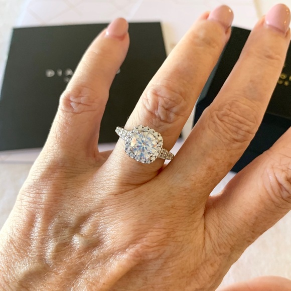 Diamond Nexus Jewelry - Diamond Nexus “Budapest” 14k halo engagement ring